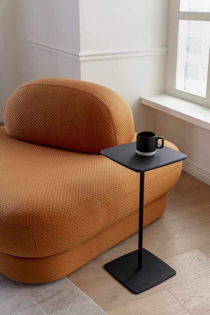 Sofa y cafe